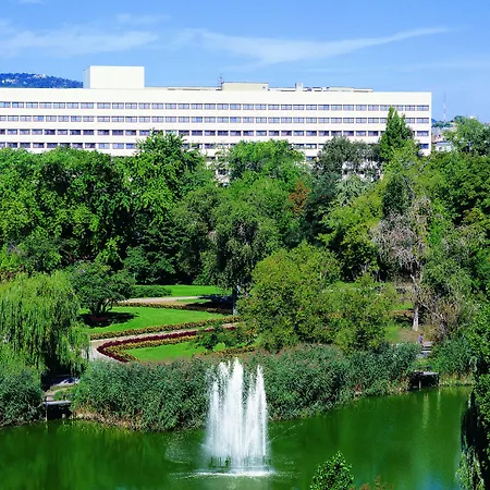 فندق Danubius Flamenco 4*